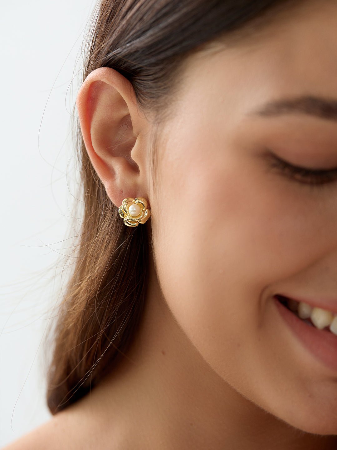 14K Gold Plated Petal Pearl Earrings - Revermejewelry